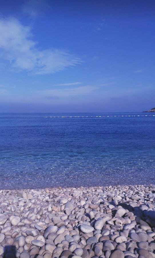 Apartmani Ljubica Utjeha Exteriör bild