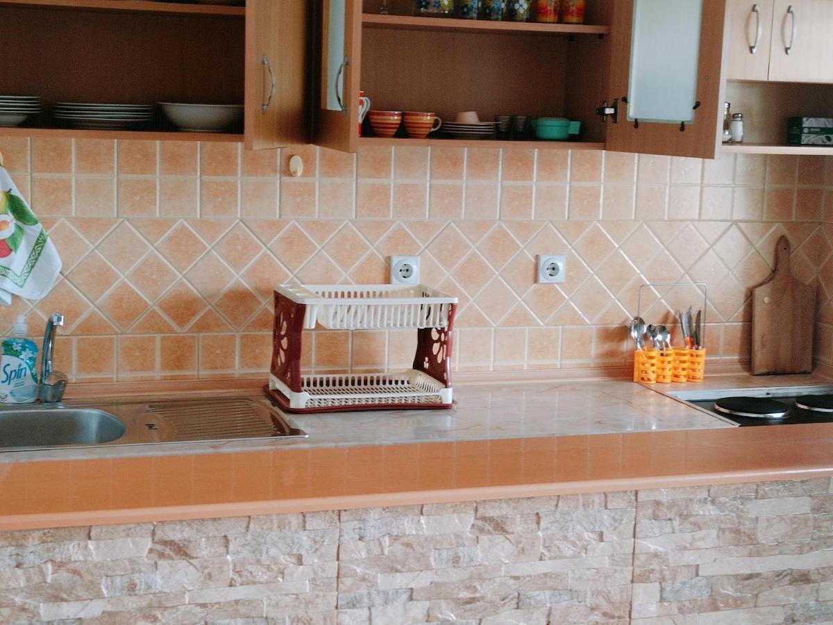 Apartmani Ljubica Utjeha Exteriör bild