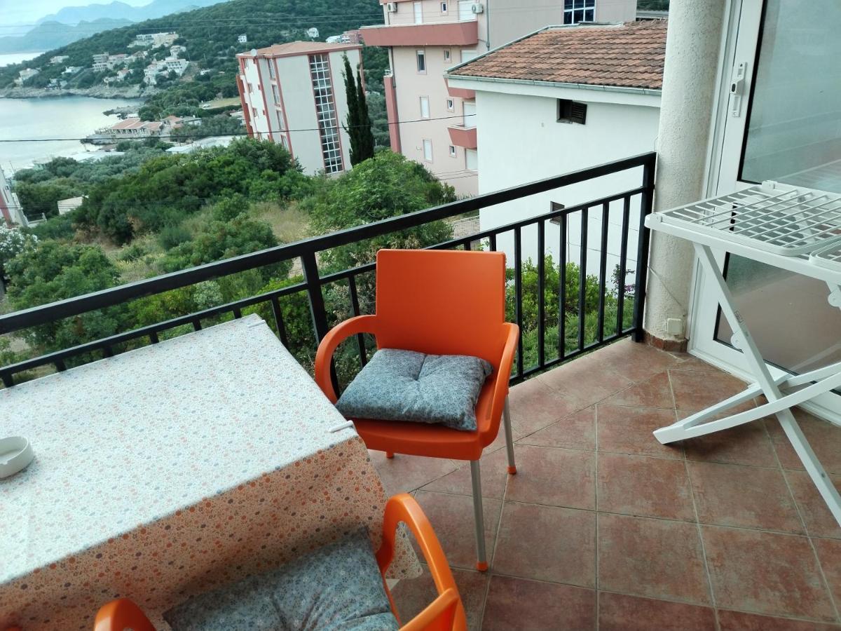 Apartmani Ljubica Utjeha Exteriör bild