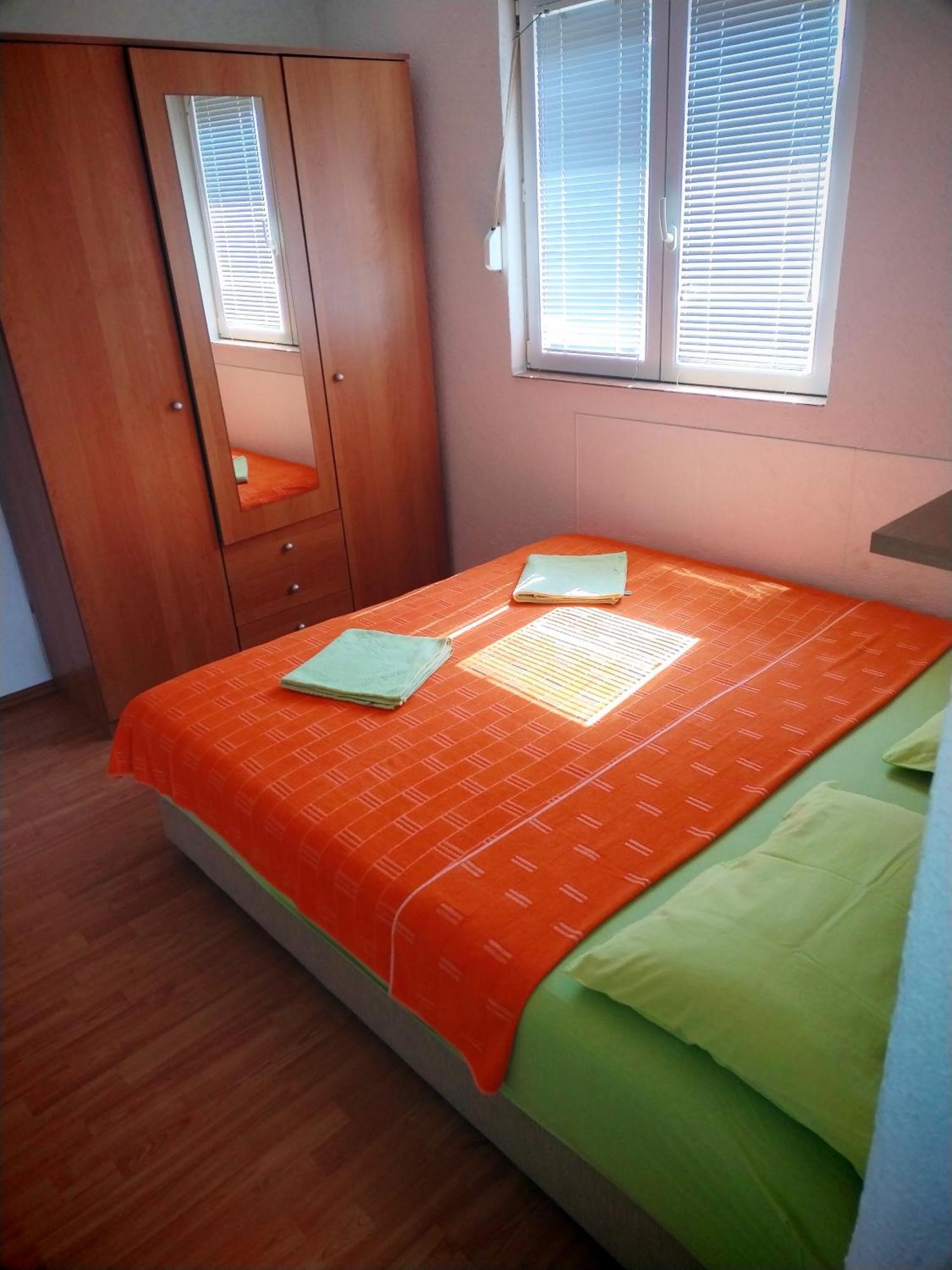 Apartmani Ljubica Utjeha Exteriör bild